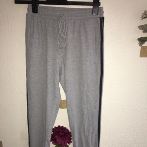 BRANDY MELVILLE SWEATPANTS NEVER WORN